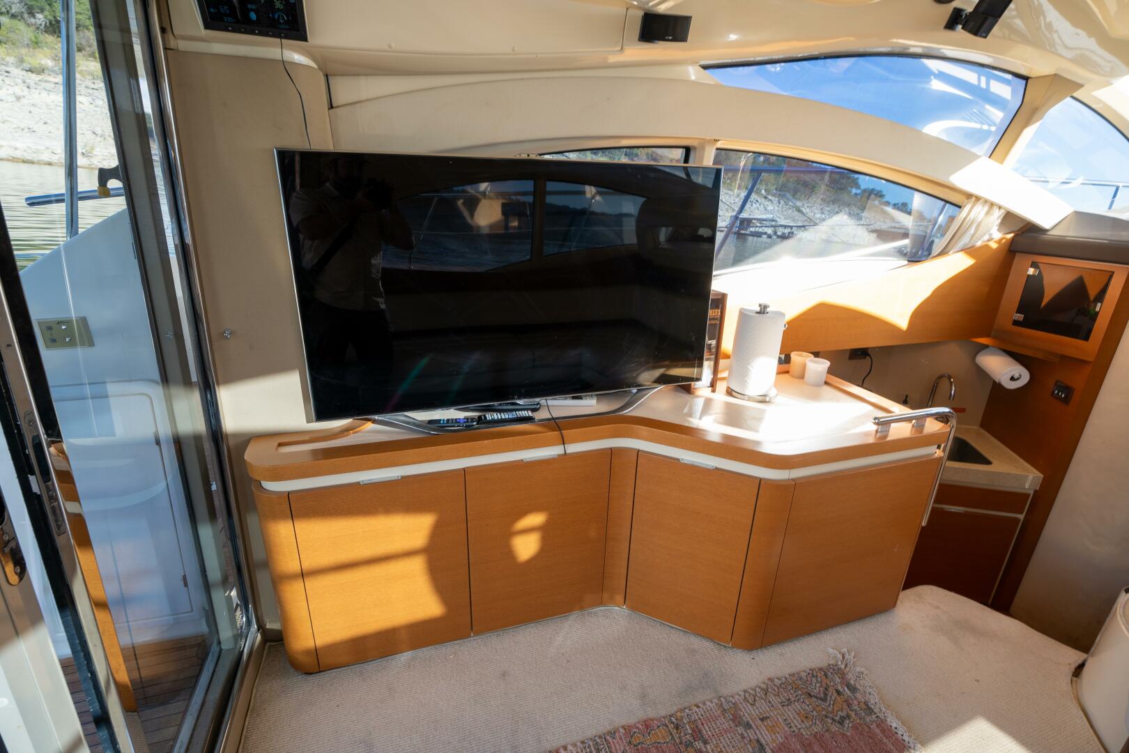 2013 Azimut 40 Flybridge - Image 25