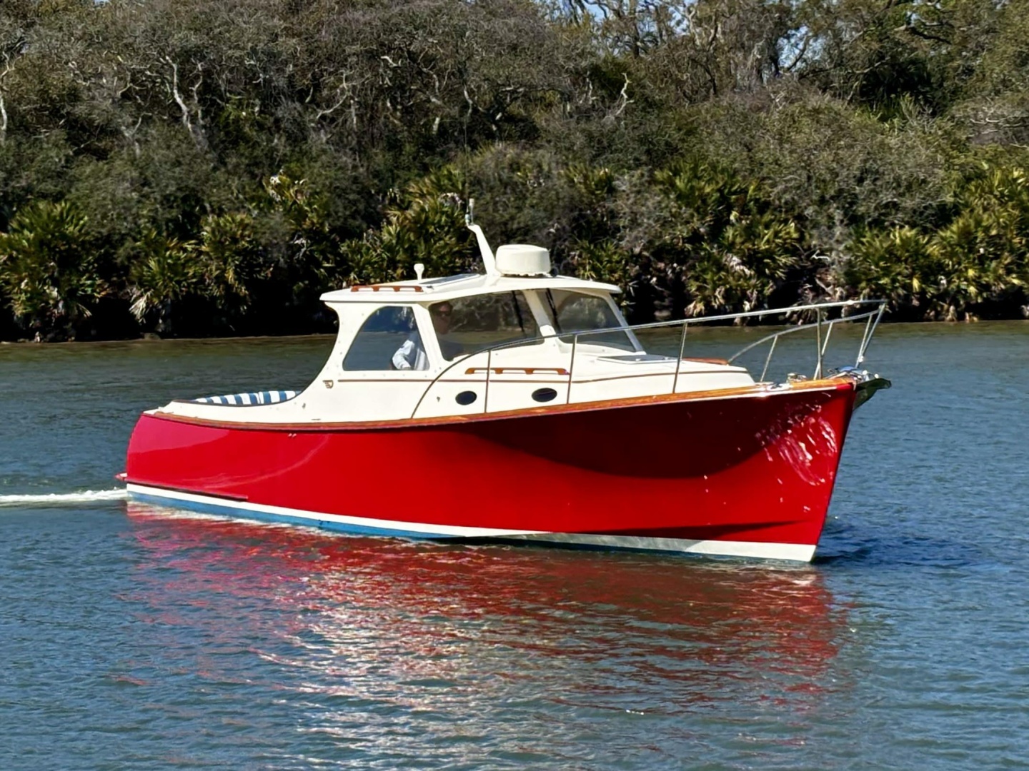 1995 Hinckley Picnic Boat 36 Classic - Image 2