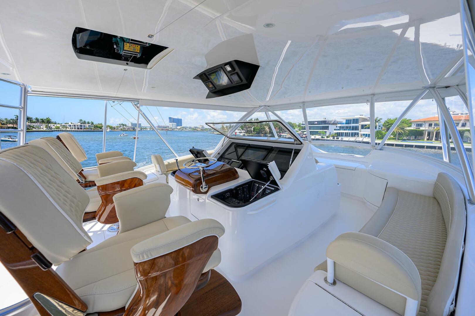 2021 Viking 72 Convertible - Image 30
