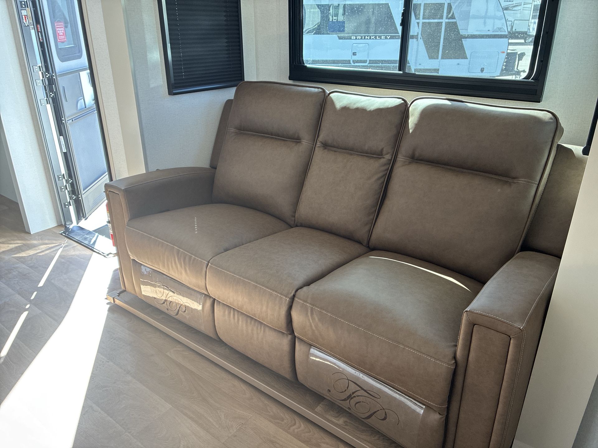 2027 Grand Design Imagine XLS 22RBE - Image 32