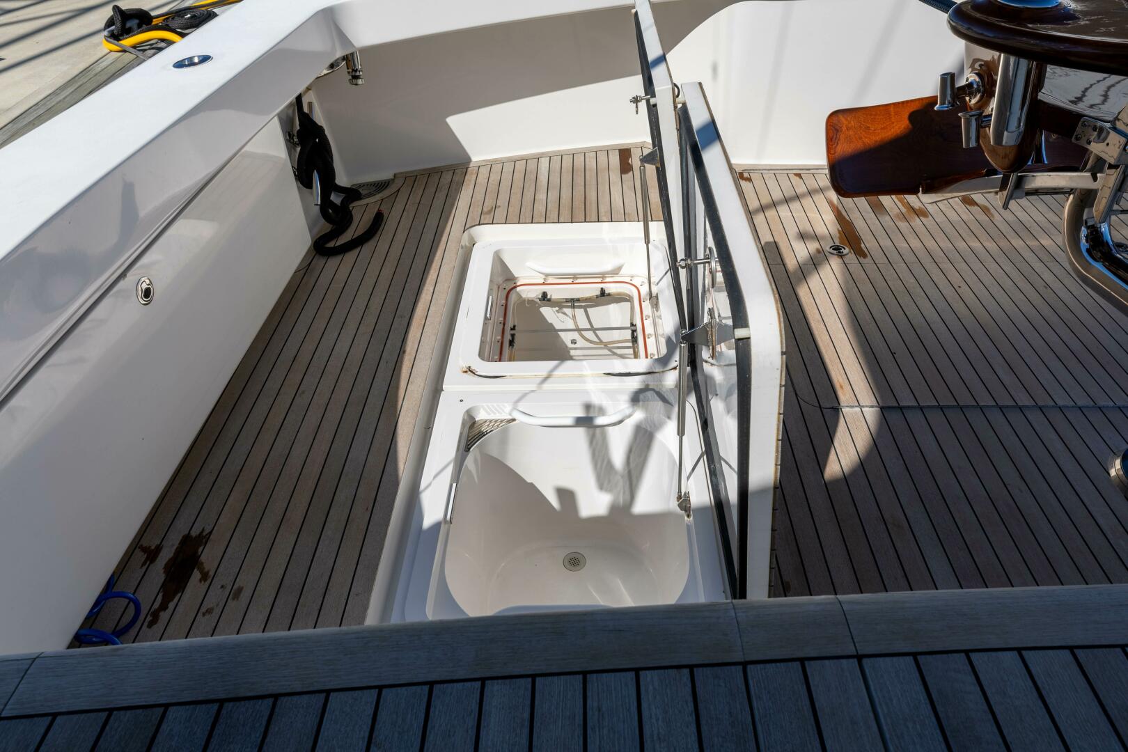 2013 Viking 76 Convertible - Image 70