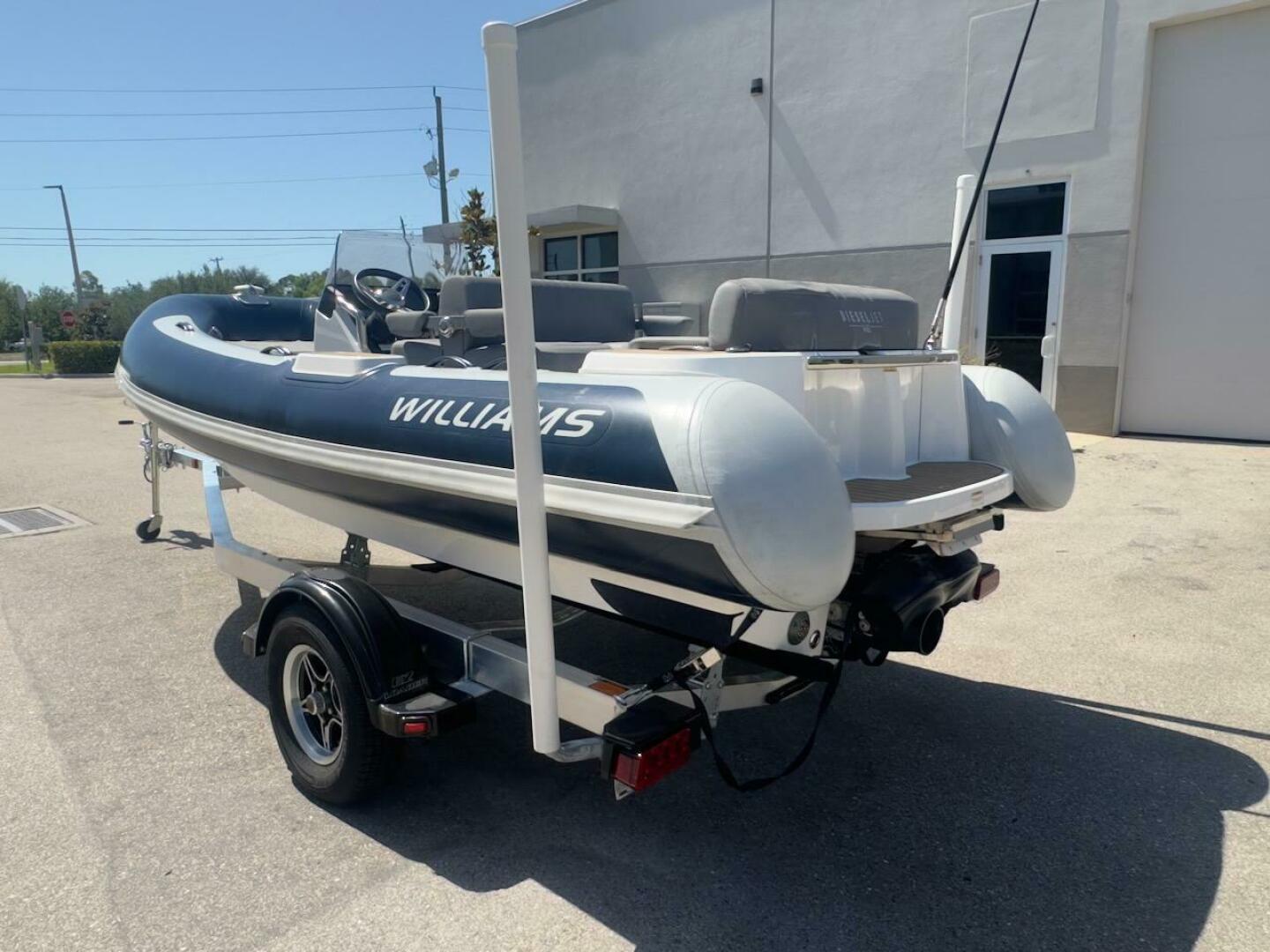 2024 Williams Jet Tenders 445 Diesel Jet Base - Image 3