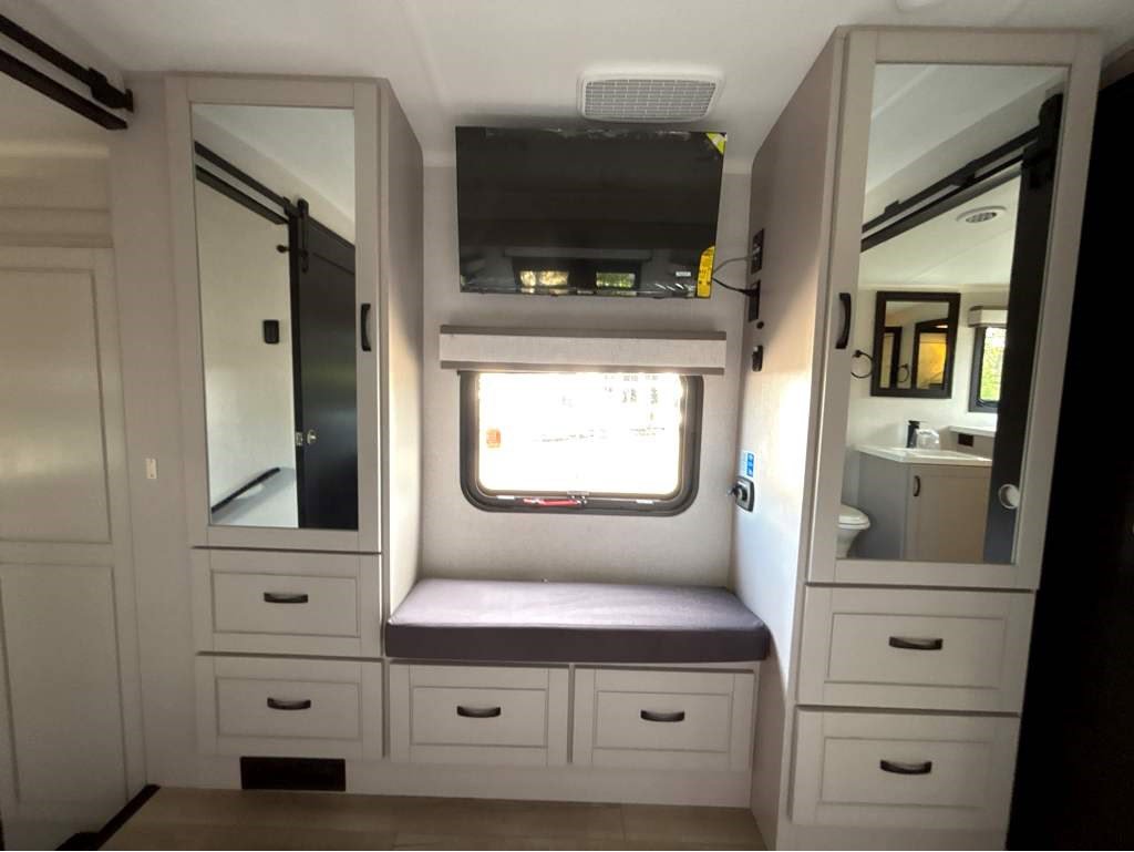 2026 JAYCO NORTH POINT 382FLRB - Image 42