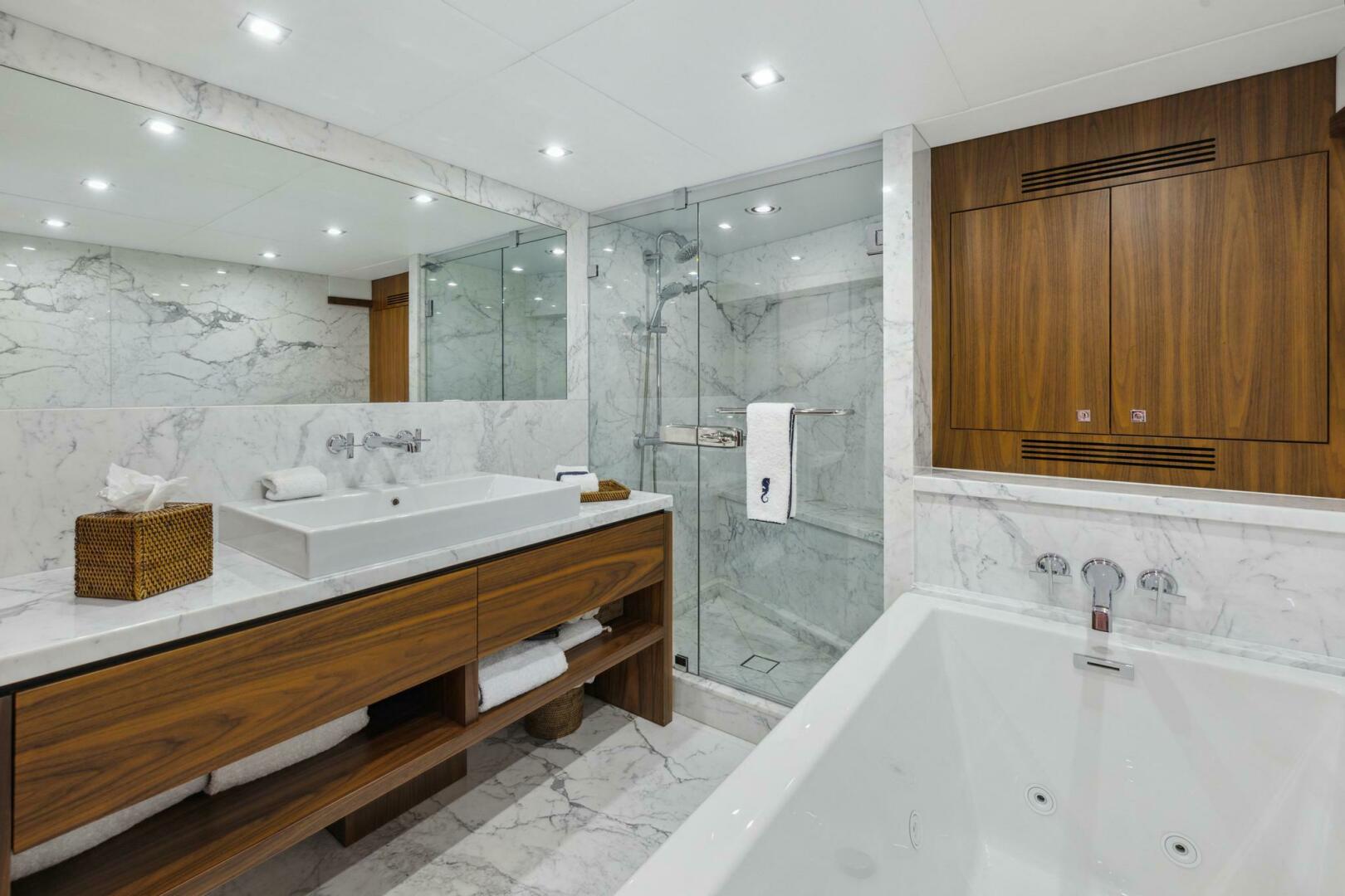 2011 Sunseeker 34M - Image 17