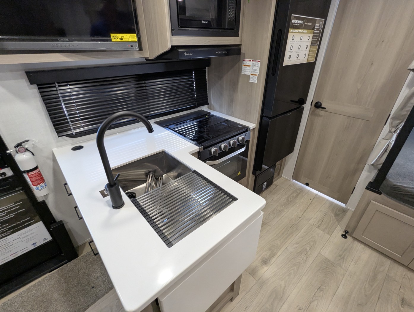 2026 Forest River Rockwood Mini Lite 2520BH - Image 13