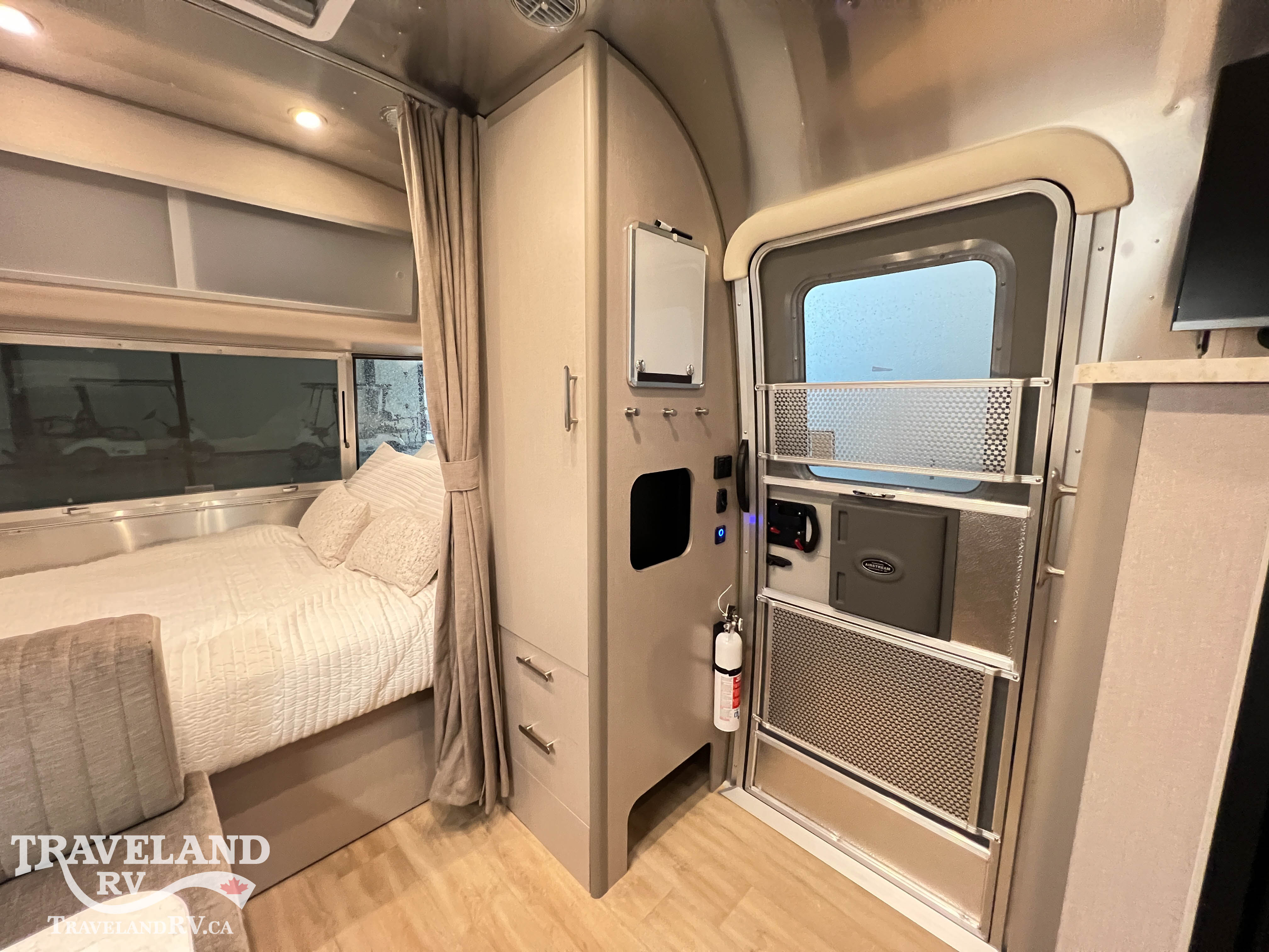 2026 Airstream Caravel 20FB - Image 9