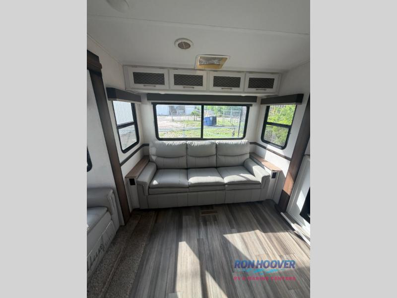 2022 FOREST RIVER CRUSADER 335RLP - Image 12