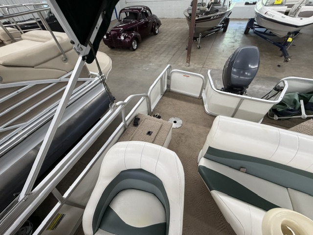 2003 LOWE SUNCRUISER TRINDAD 222 - Image 15