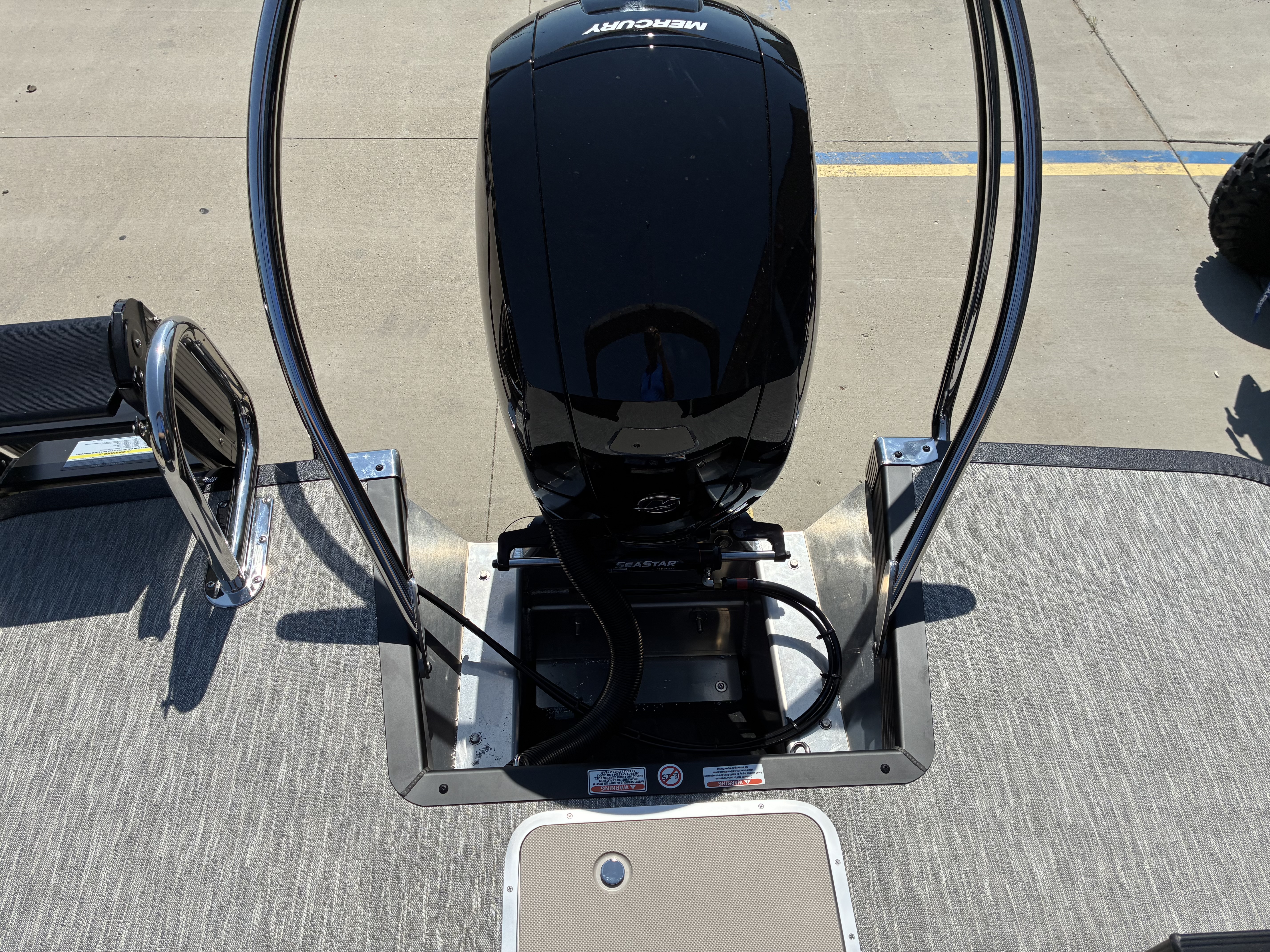 2027 Bennington 22SSR  - Image 26