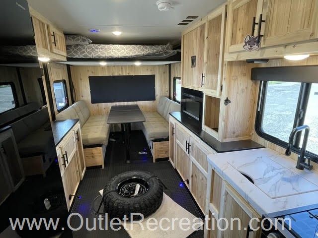 2027 CHEROKEE GREY WOLF 17TRH - Image 9
