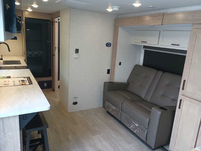 2026 Ember RV E-Series 21RKE - Image 17