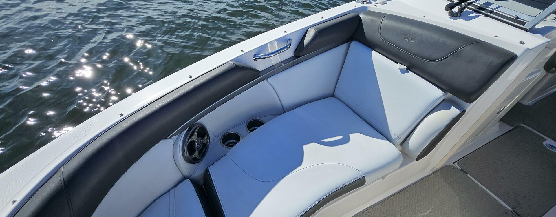 2010 Regal 2700 - Image 6