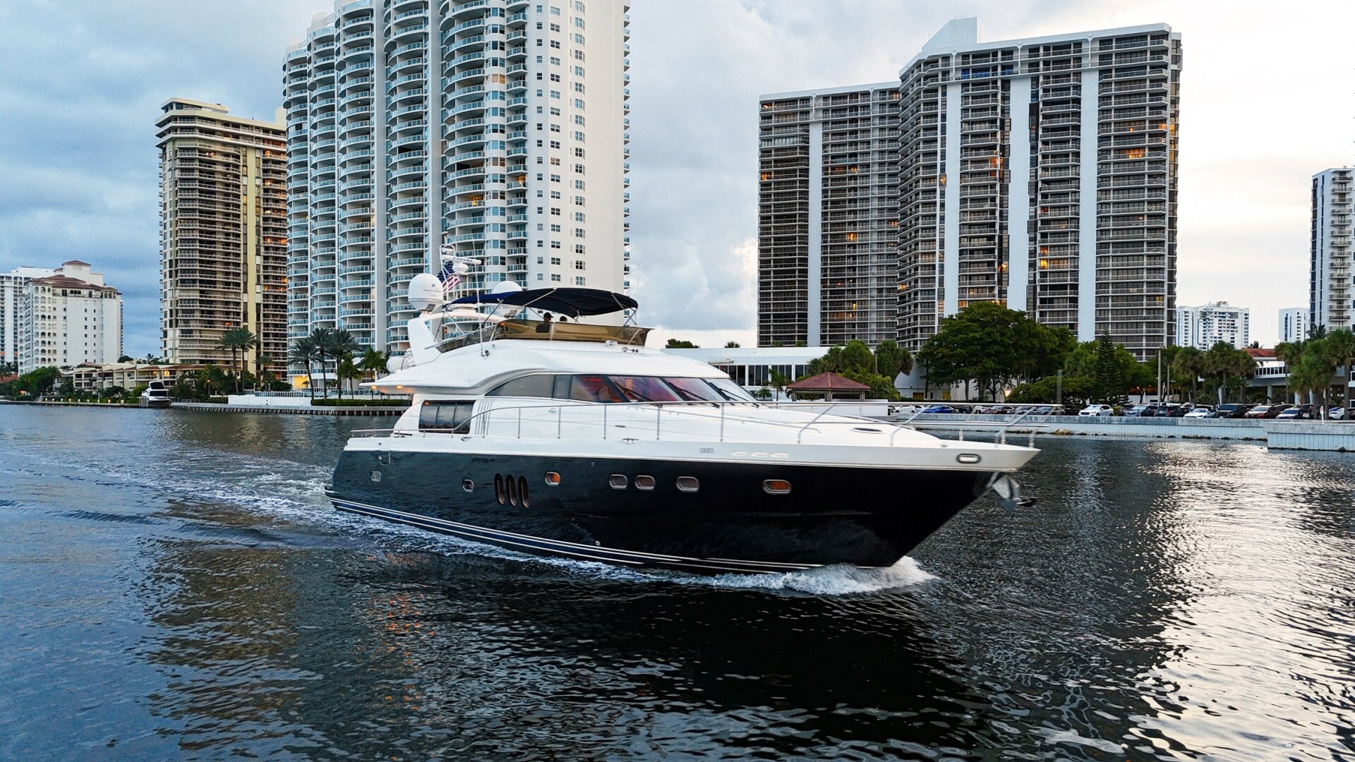 2007 Princess 23M - Image 1