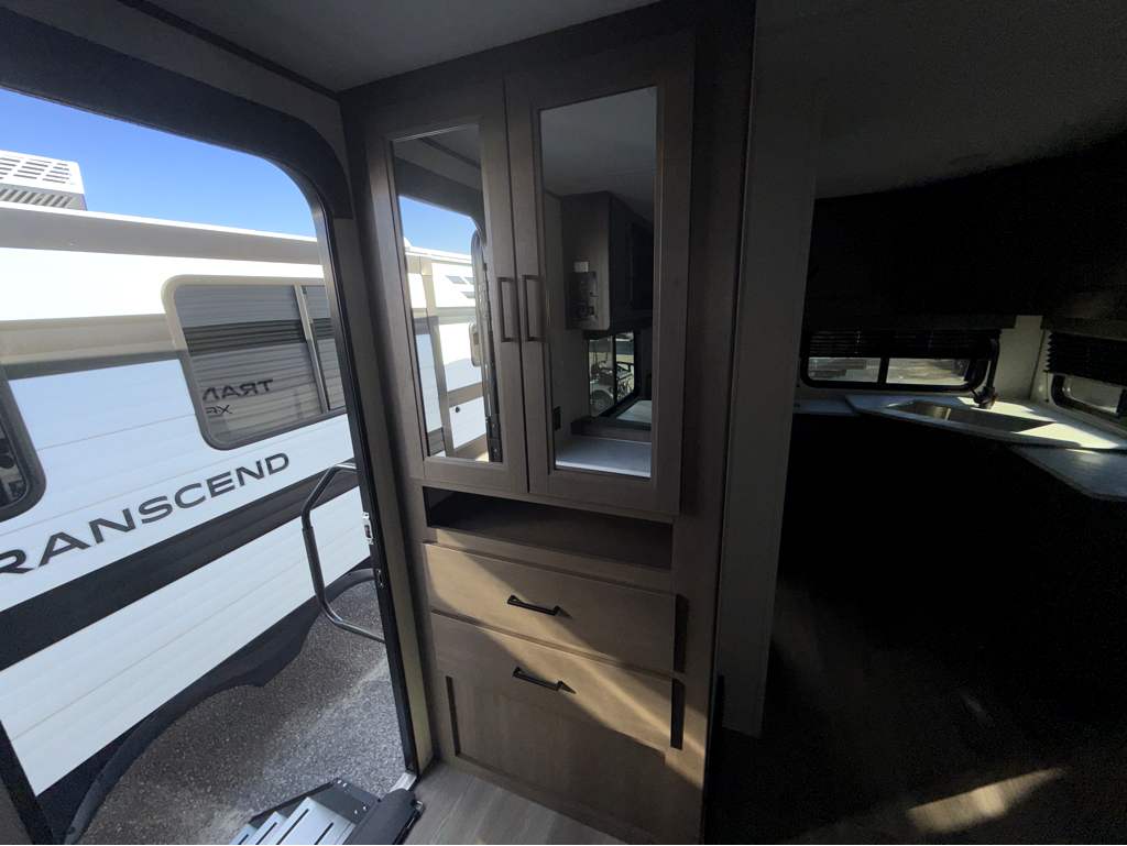 2026 GRAND DESIGN TRANSCEND 25MLX - Image 14