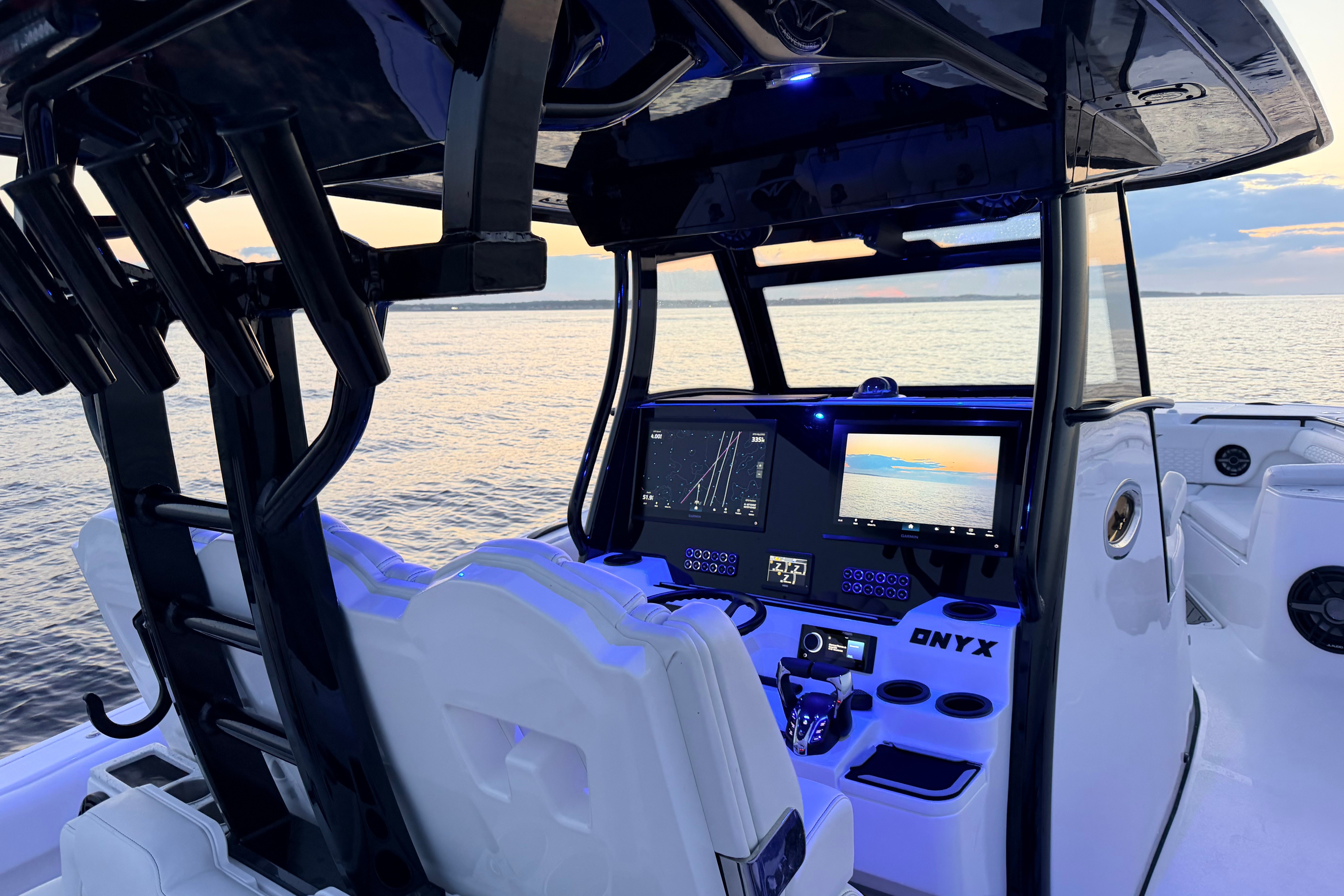 2027 Tidewater 330 CC Adventure - Image 24