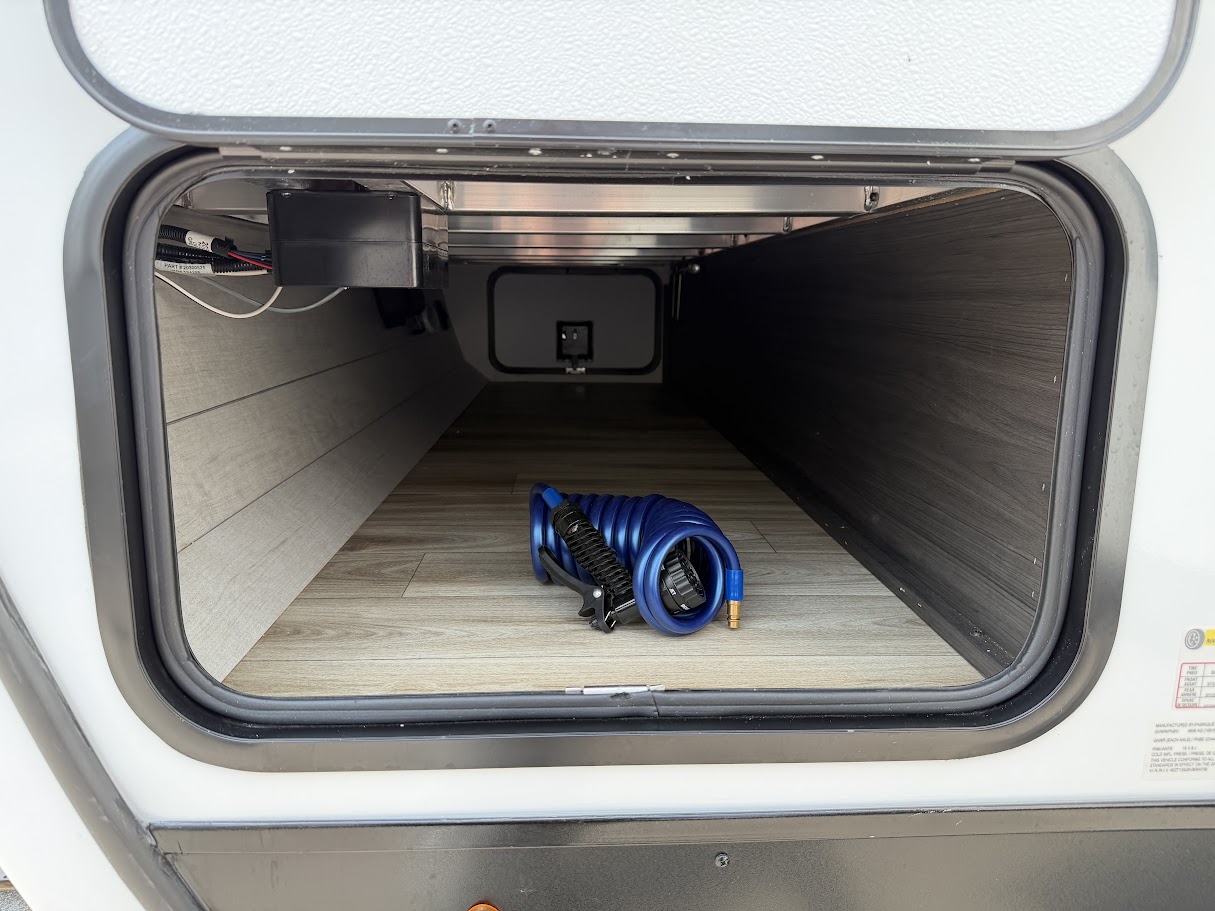 2027 VENTURE RV SPORTTREK 336VRK - Image 4