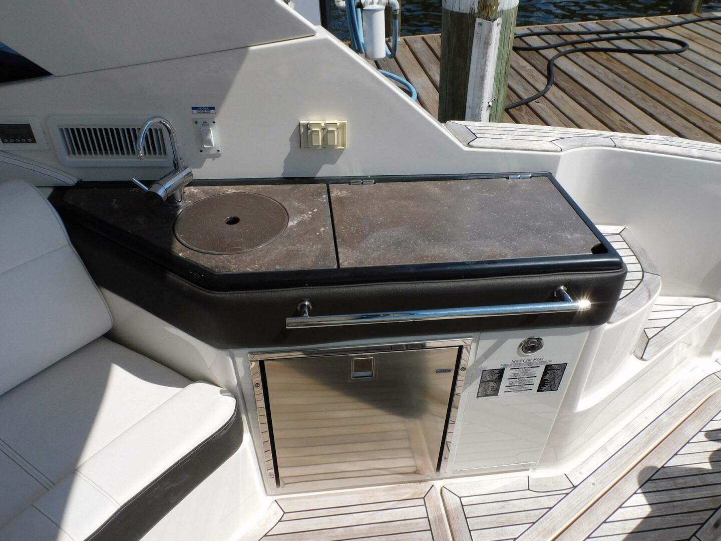 2018 Sea Ray Sundancer 320 - Image 26