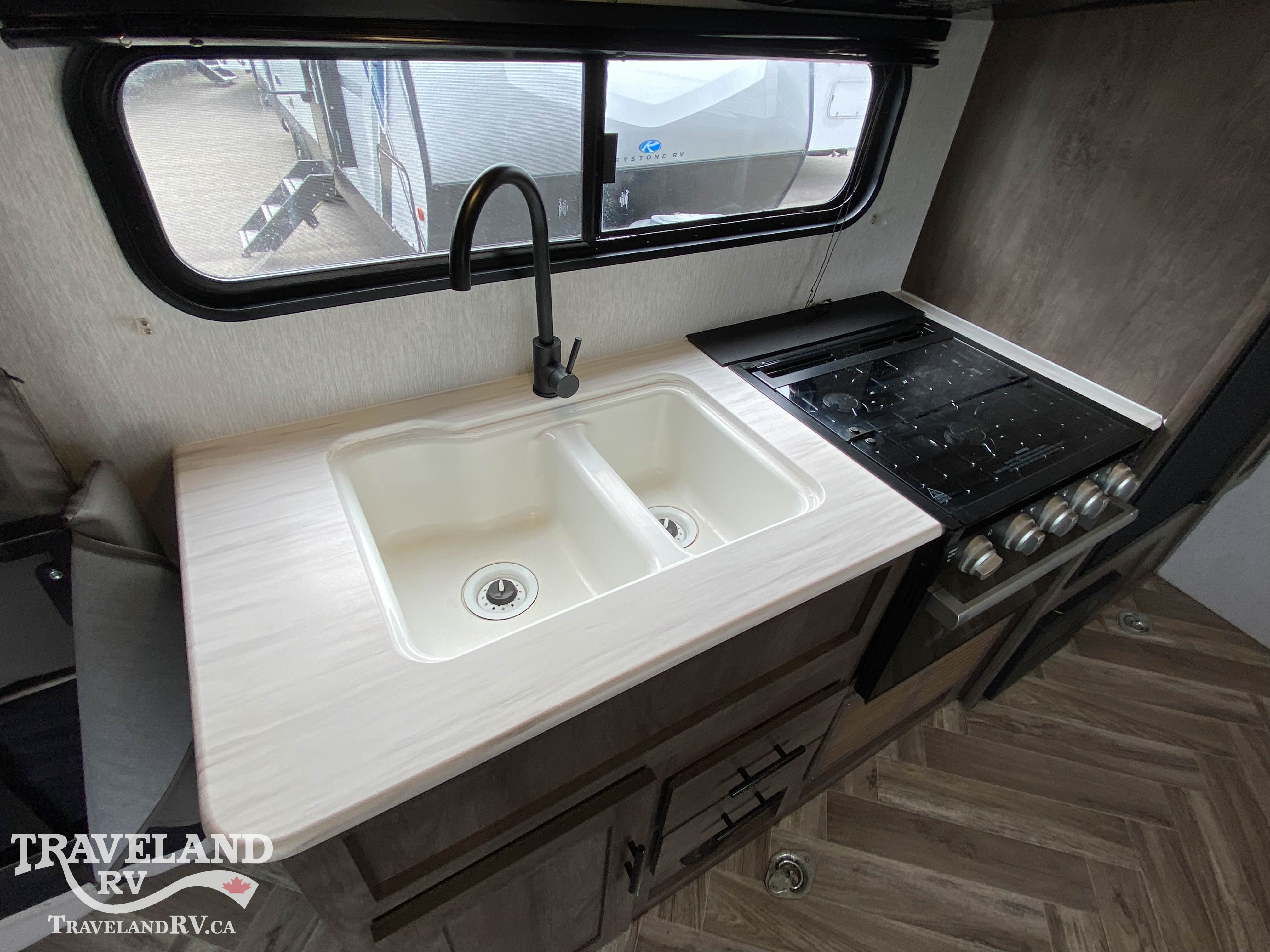 2022 FOREST RIVER WILDWOOD 251SSXL - Image 12