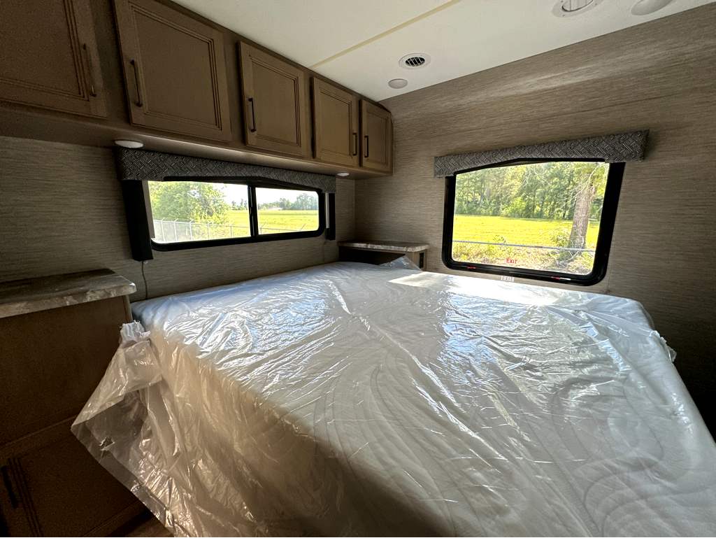 2023 THOR MOTOR COACH MAGNITUDE GA31 - Image 19
