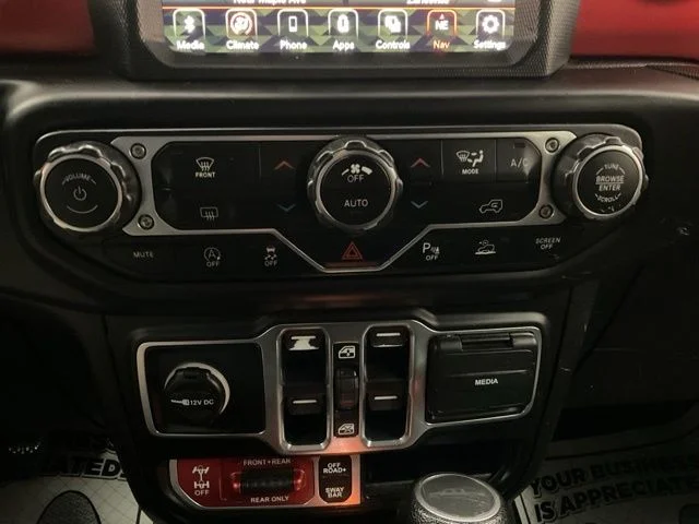 2020 Jeep Gladiator Crew Cab Rubicon 4WD - Image 18