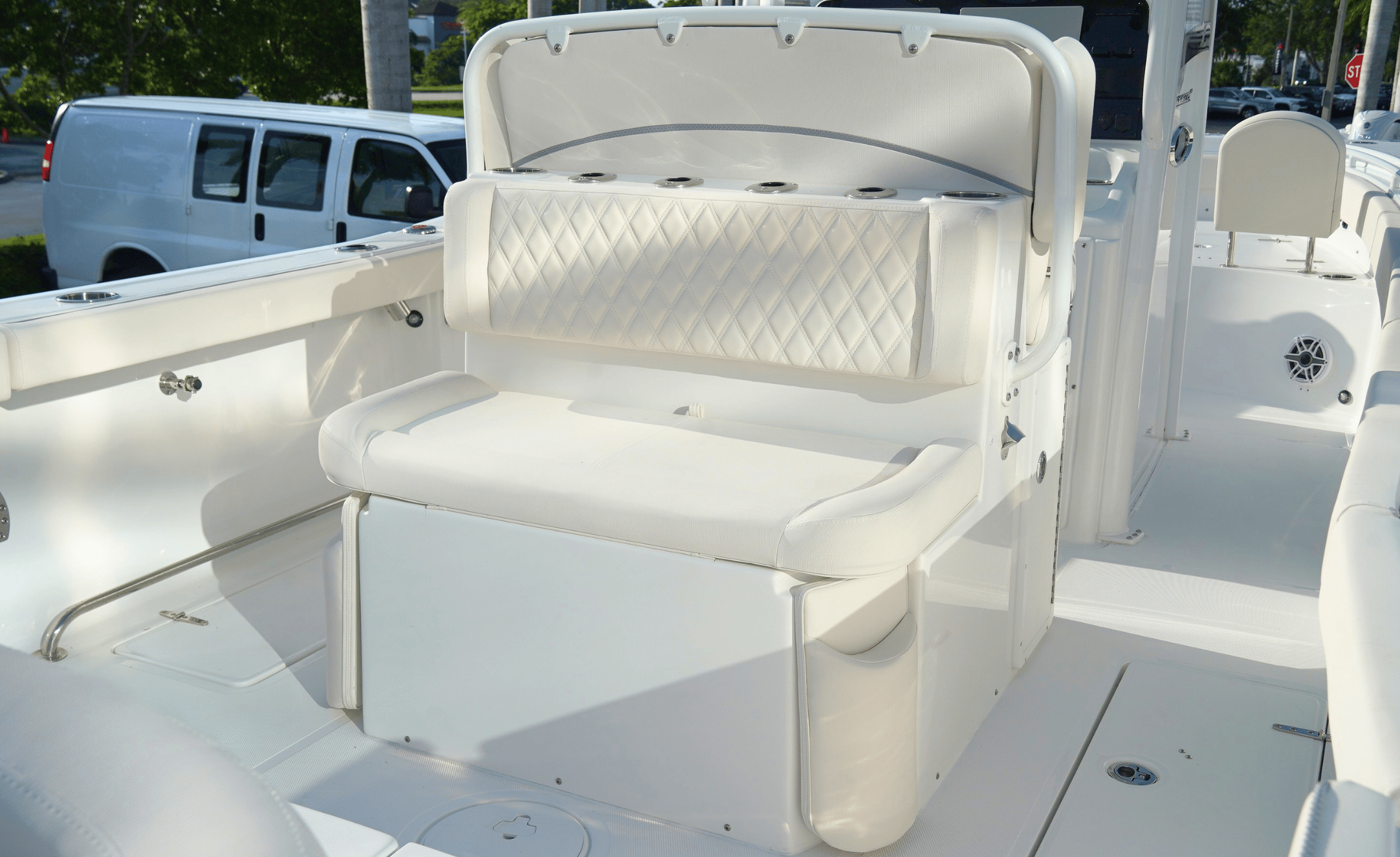 2027 SEA HUNT ULTRA 275SE - Image 10