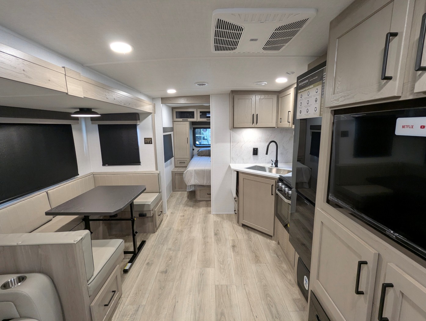 2026 Forest River Rockwood Ultra Lite 2706BH - Image 10
