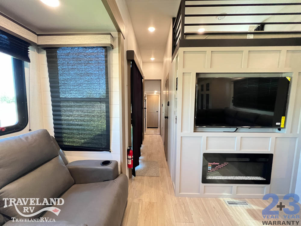 2027 Jayco Jay Flight Bungalow 404LOFT - Image 28