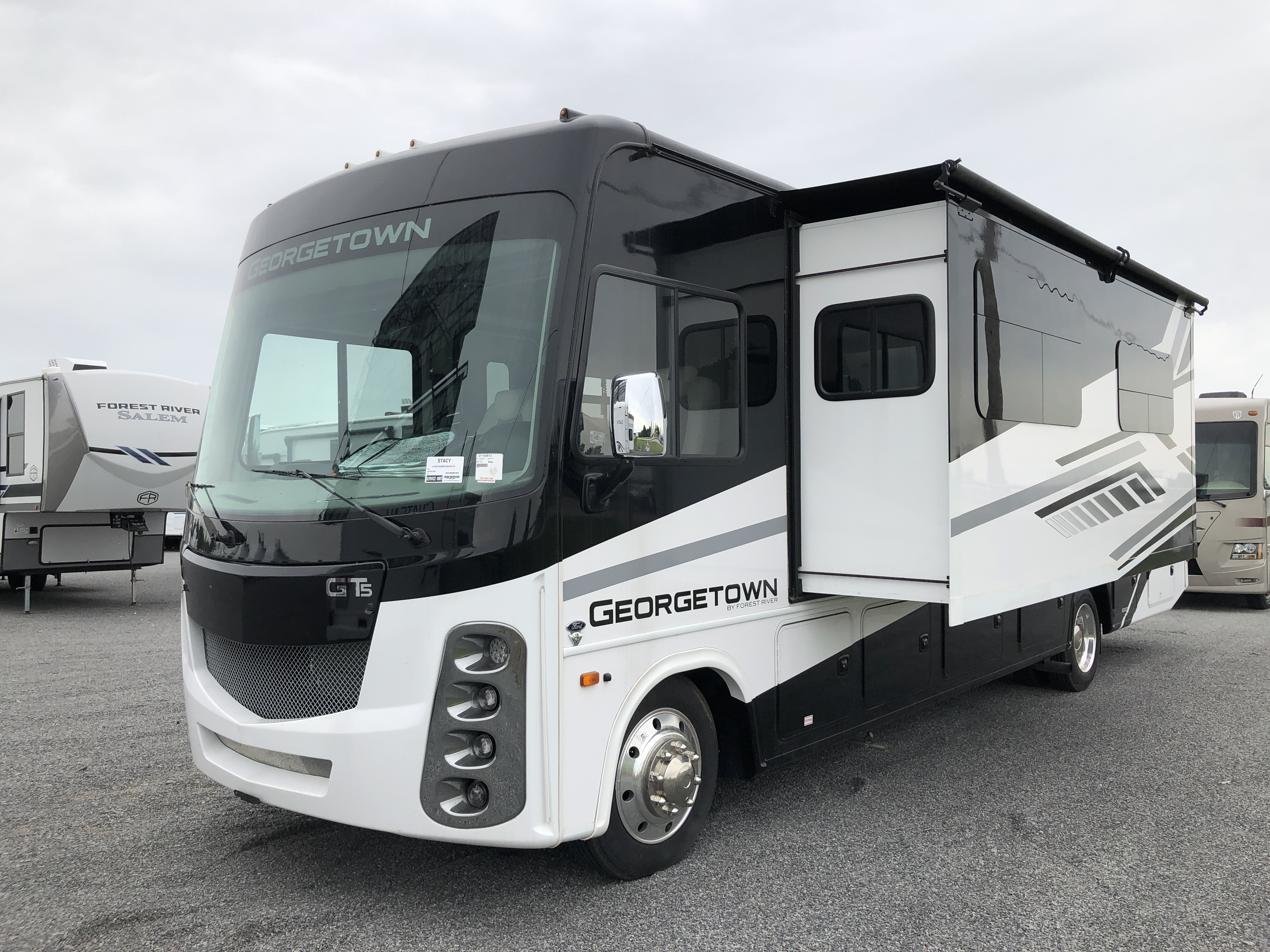 2024 Forest River Georgetown 5 Series GT5 31L5 - Image 3