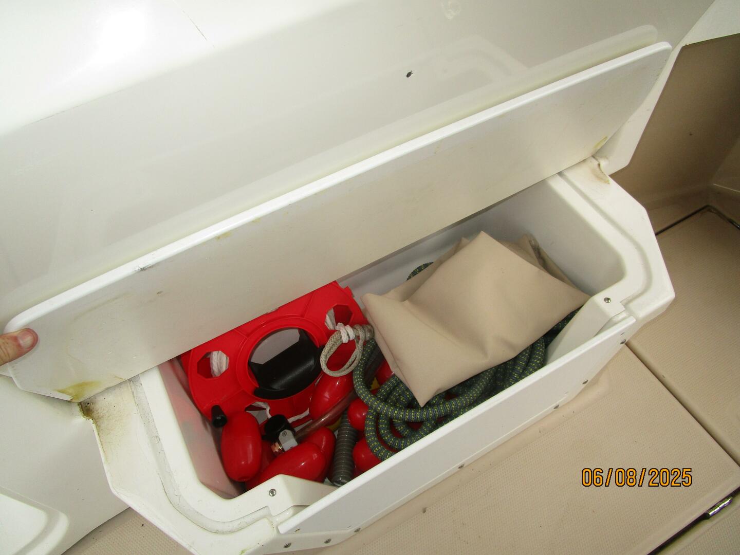 2012 Cutwater C28 - Image 21