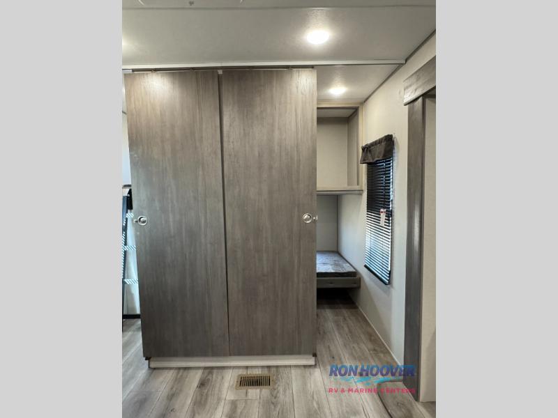 2026 COACHMEN 333DORM - Image 20