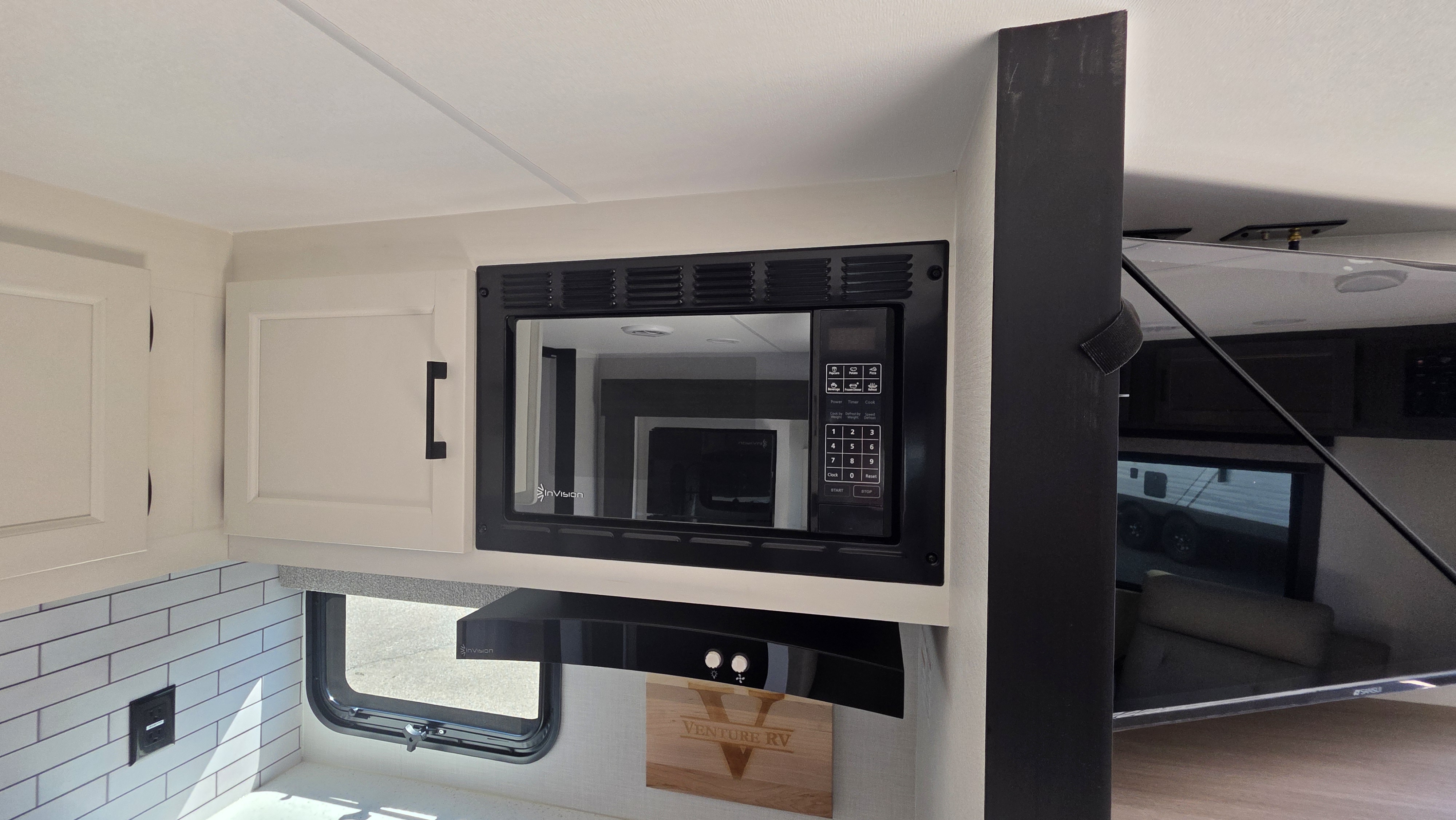 2027 VENTURE RV SPORTTREK STINGER 232VRL - Image 14