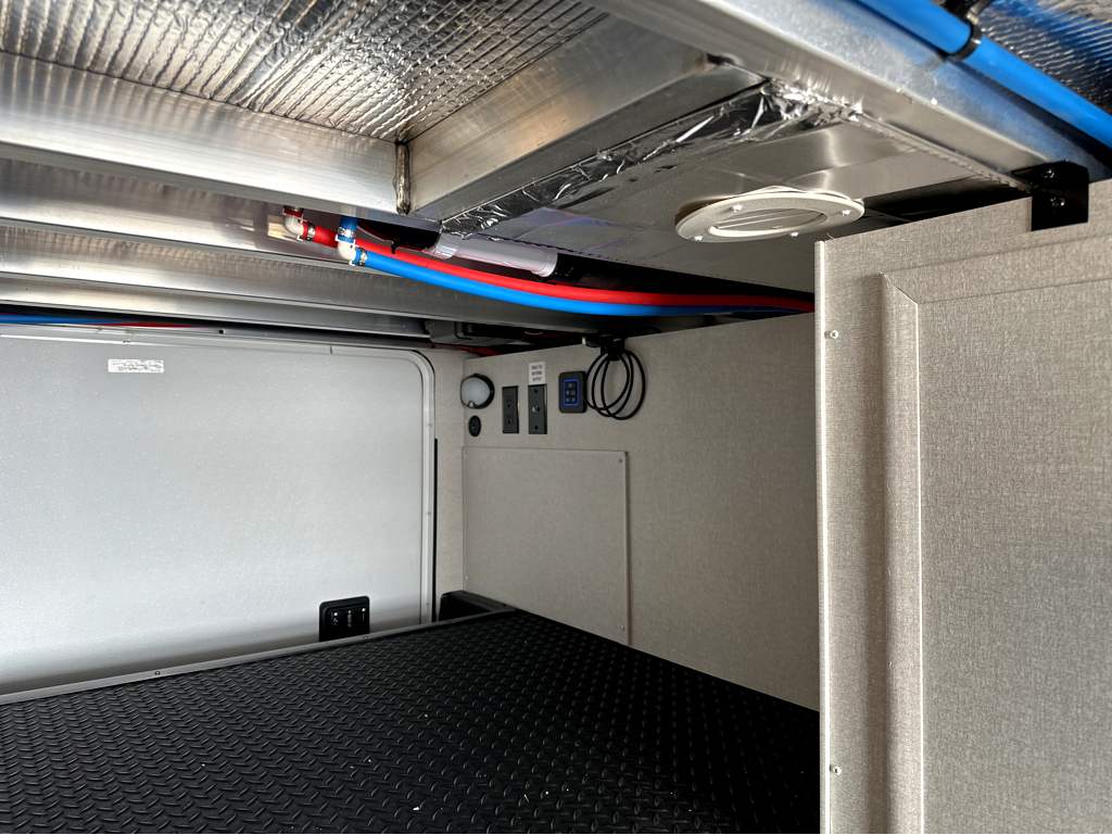 2026 JAYCO EAGLE 335LSTS - Image 9