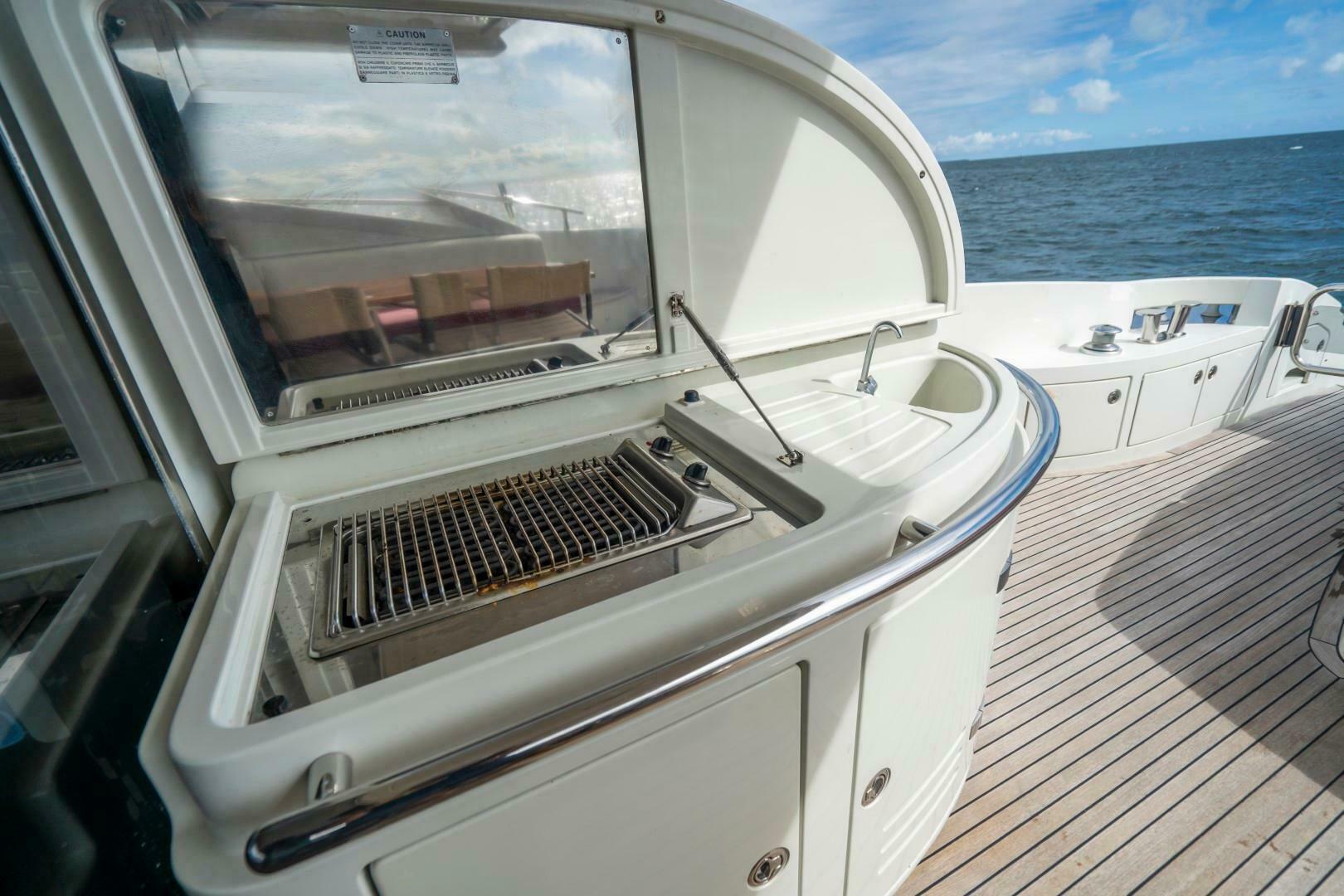 2007 Azimut 68S - Image 12