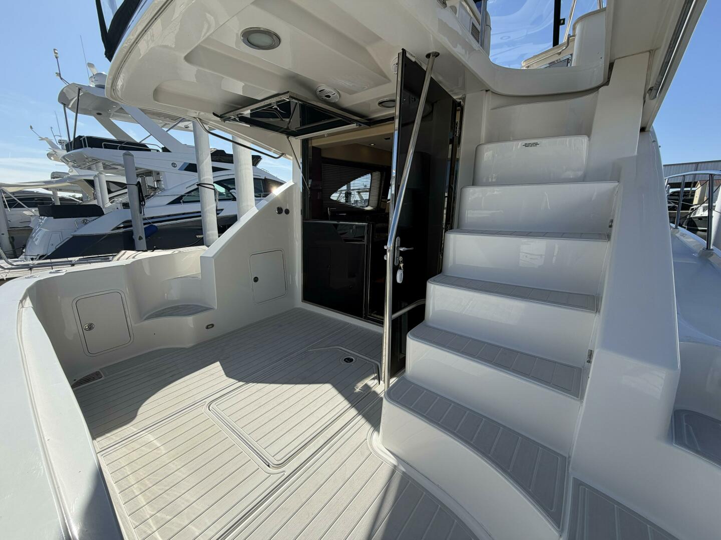 2008 Sea Ray 47 Sedan Bridge - Image 14