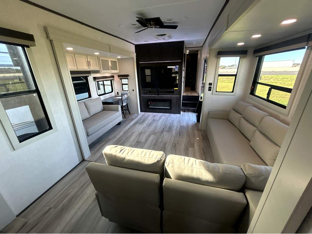 2026 Keystone AVALANCHE 366LS - Image 20