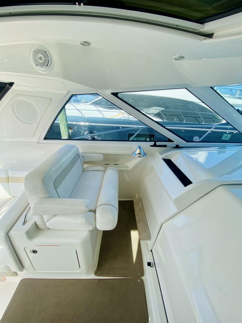 2010 Sea Ray 450 Sundancer - Image 29