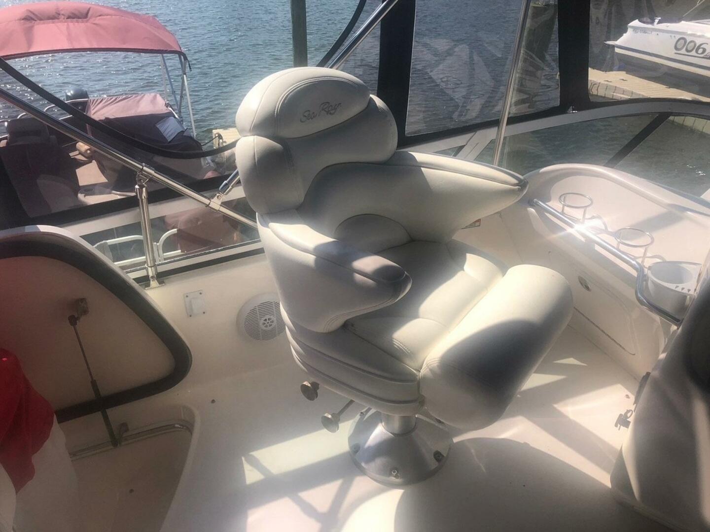 2003 Sea Ray 400 Sedan Bridge - Image 3