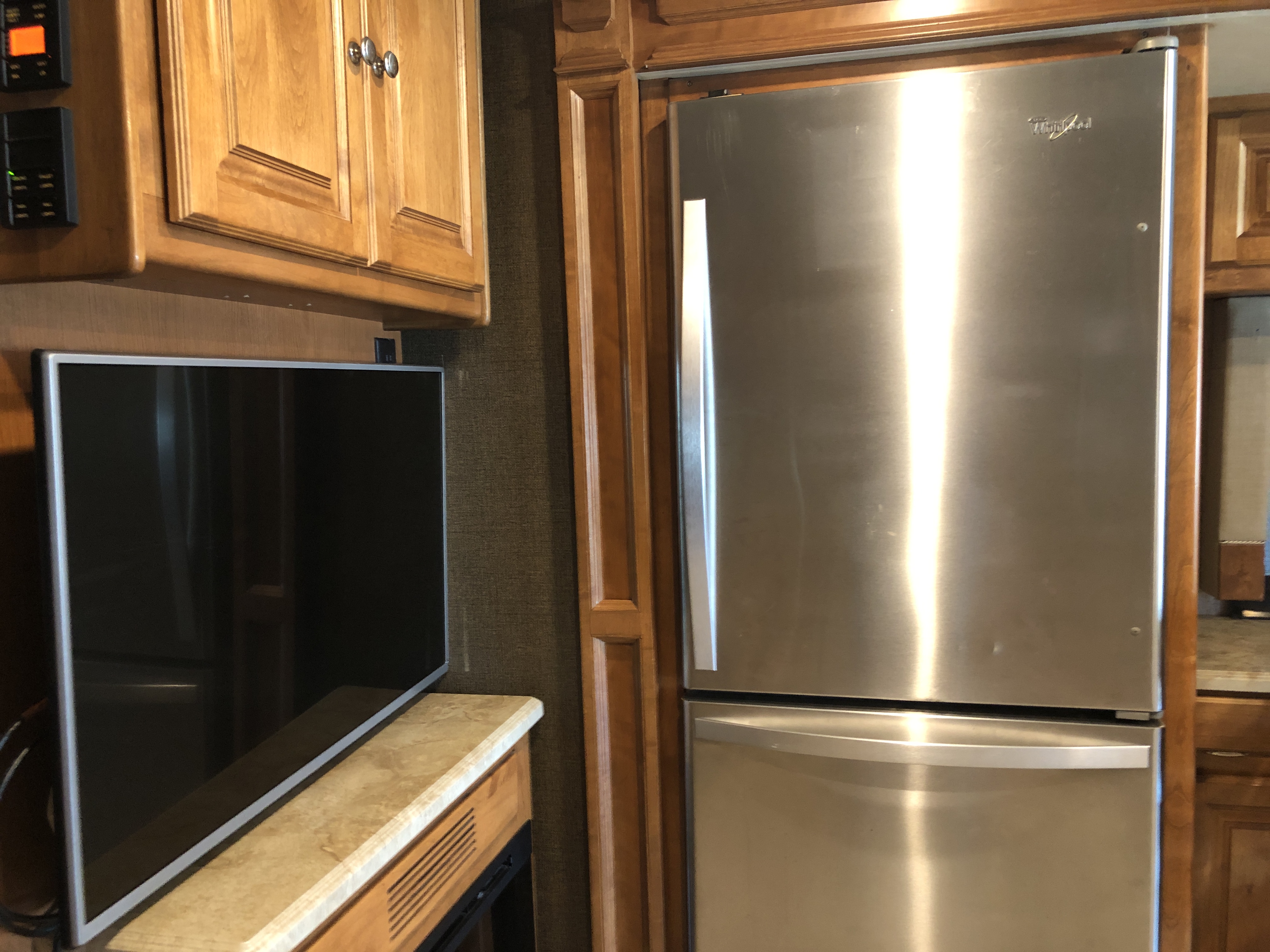 2017 Tiffin Allegro Red 38 QRA - Image 28