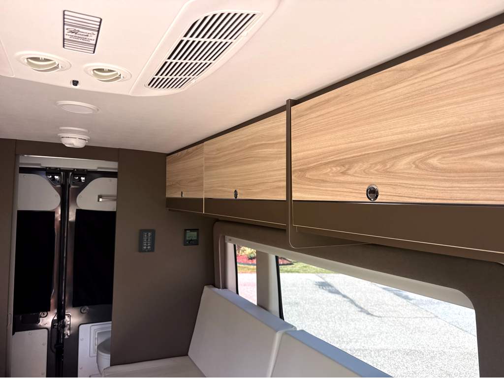 2027 ENTEGRA COACH ETHOS 20T - Image 11