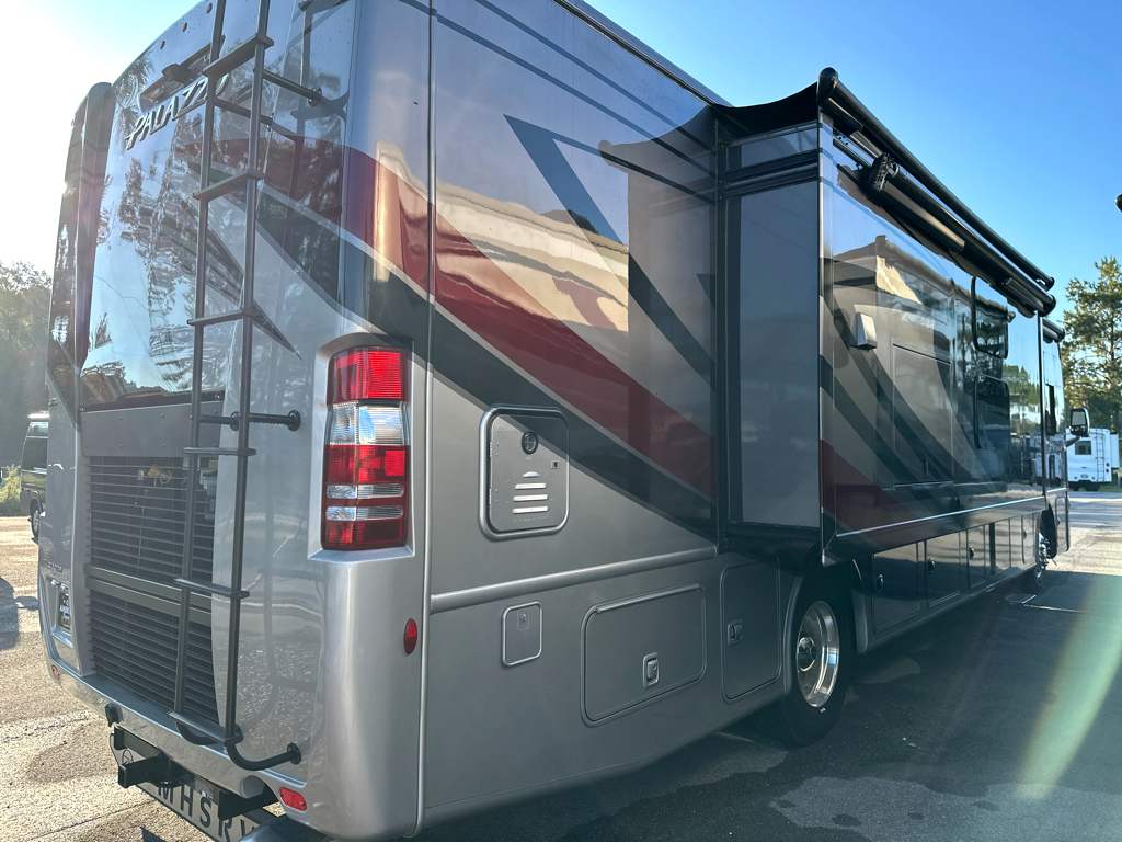 2023 THOR MOTOR COACH PALAZZO 37.6 - Image 6
