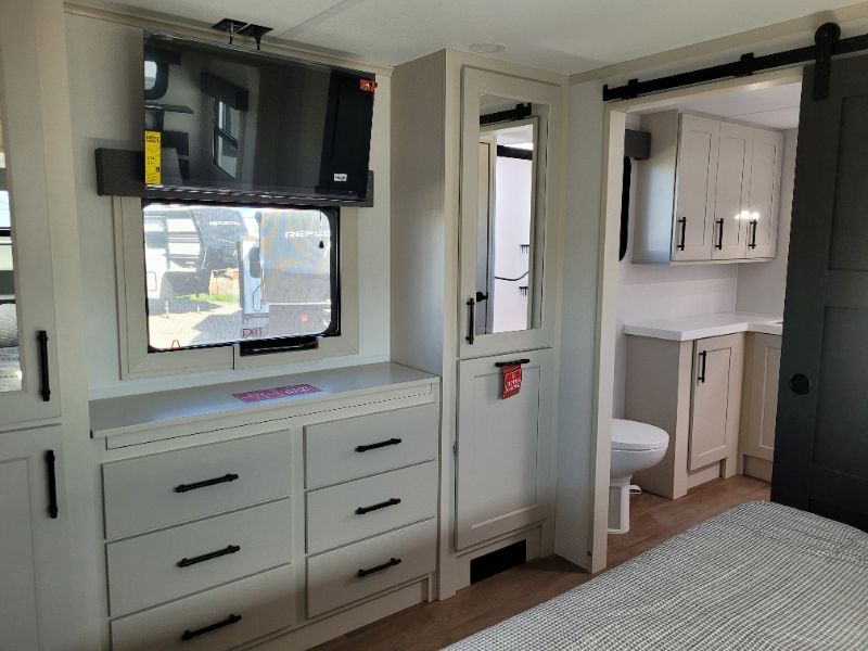2026 Grand Design Solitude 380FL - Image 14