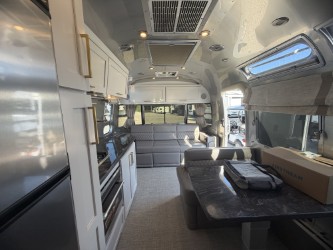 2026 AIRSTREAM CLASSIC 28RBT - Image 27