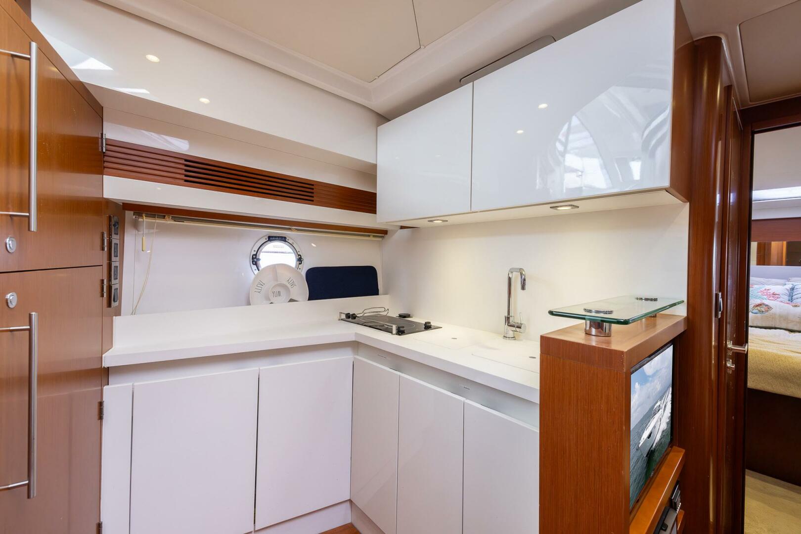 2014 Beneteau Gran Turismo 44 - Image 19