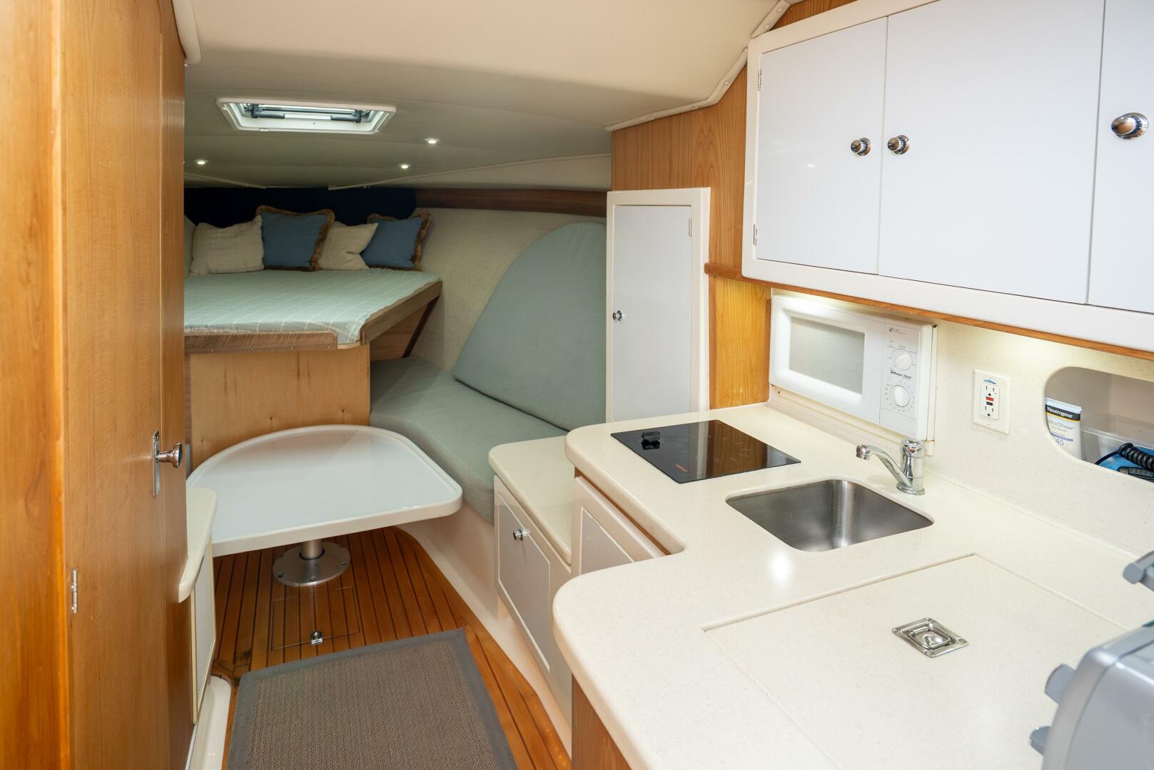 2004 Stolper 38 Express - Image 21