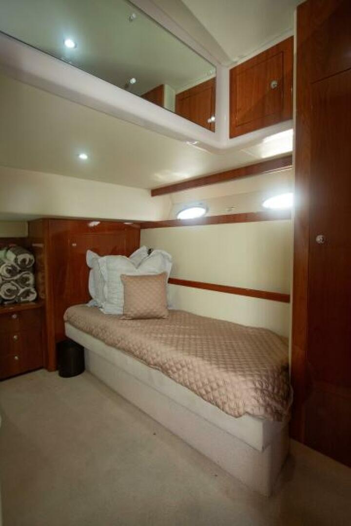 2012 Riviera 50 Sport Yacht - Image 14