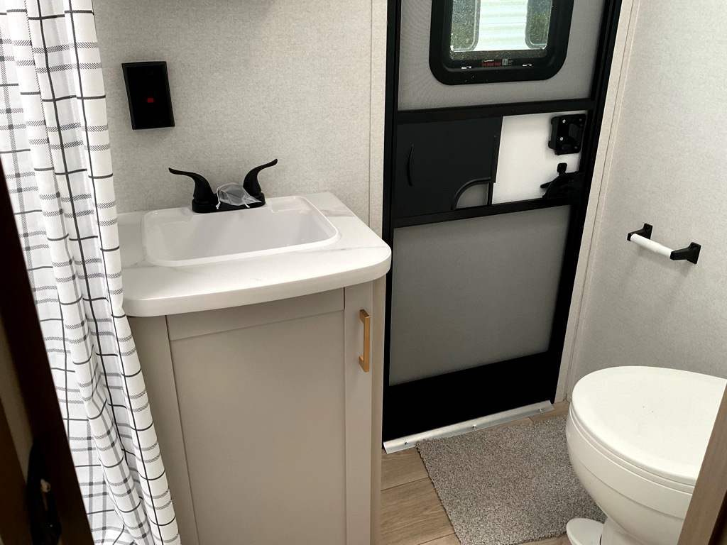 2027 JAYCO Jay Flight 321BDS - Image 27