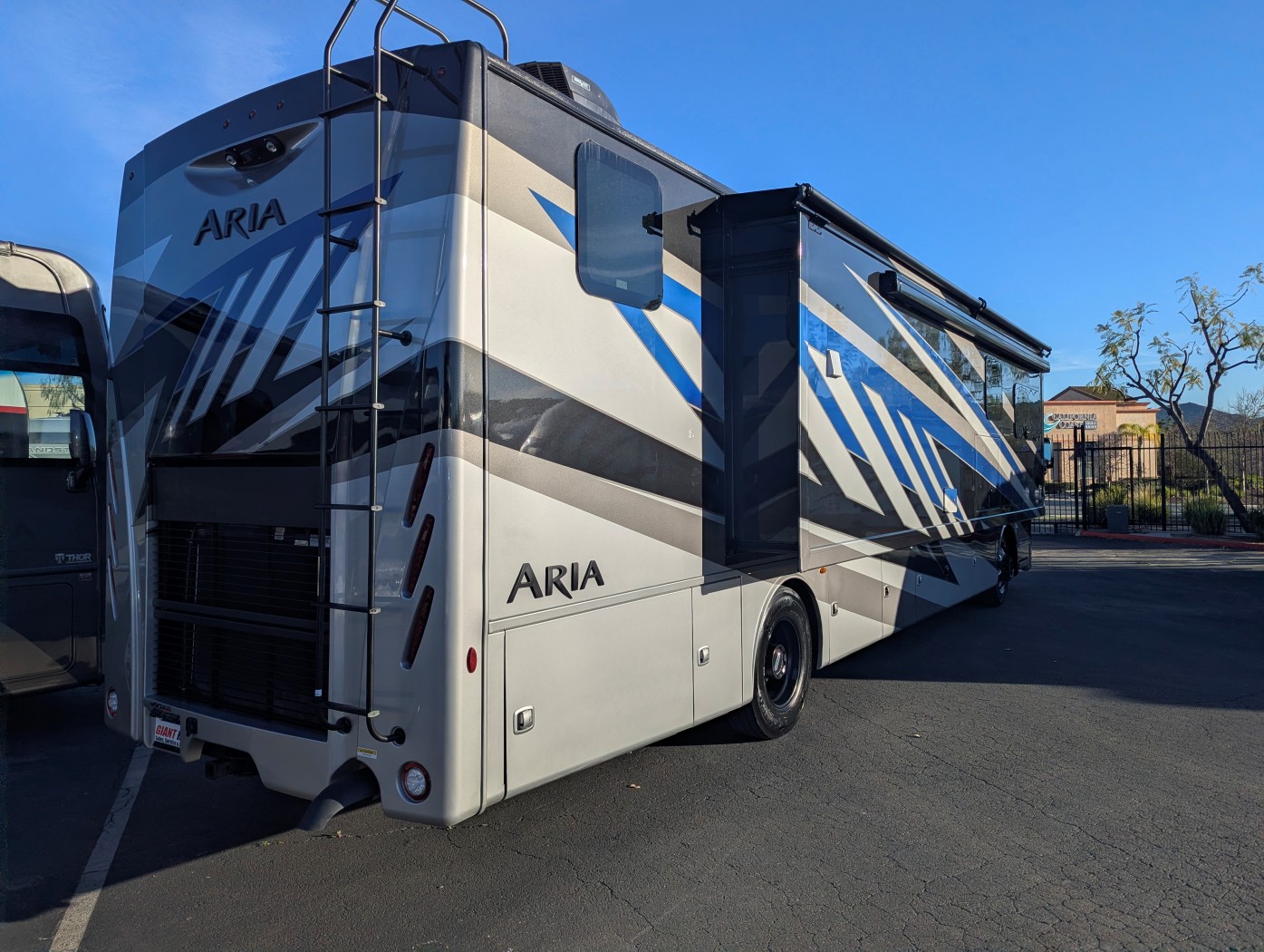 2026 Thor Motor Coach Aria 3901 - Image 6