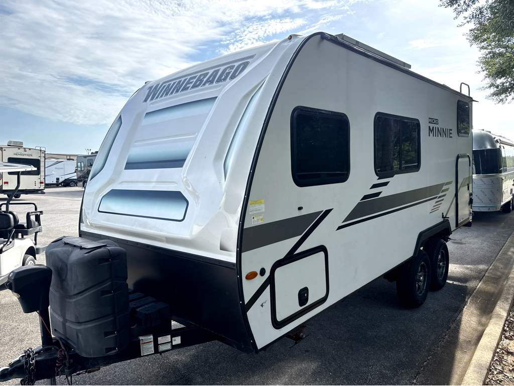 2022 WINNEBAGO MICRO MINNIE 1800BH - Image 2