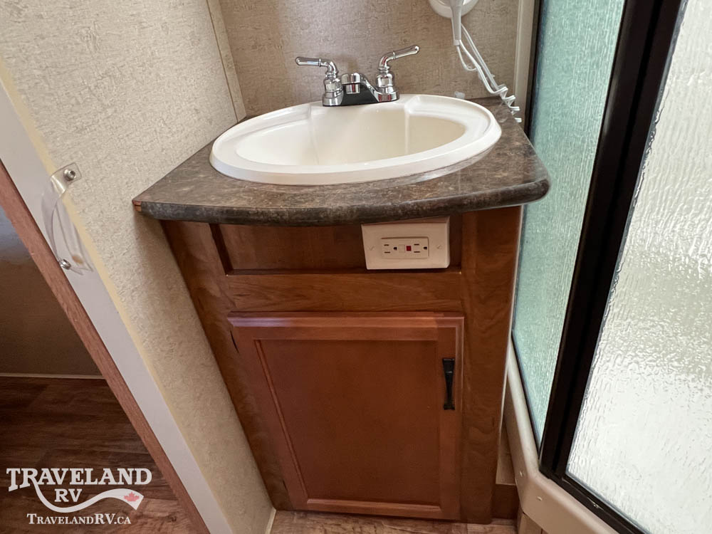2012 OUTDOORS RV TIMBER RIDGE 250FLS HANDYMAN SPECIAL - Image 31