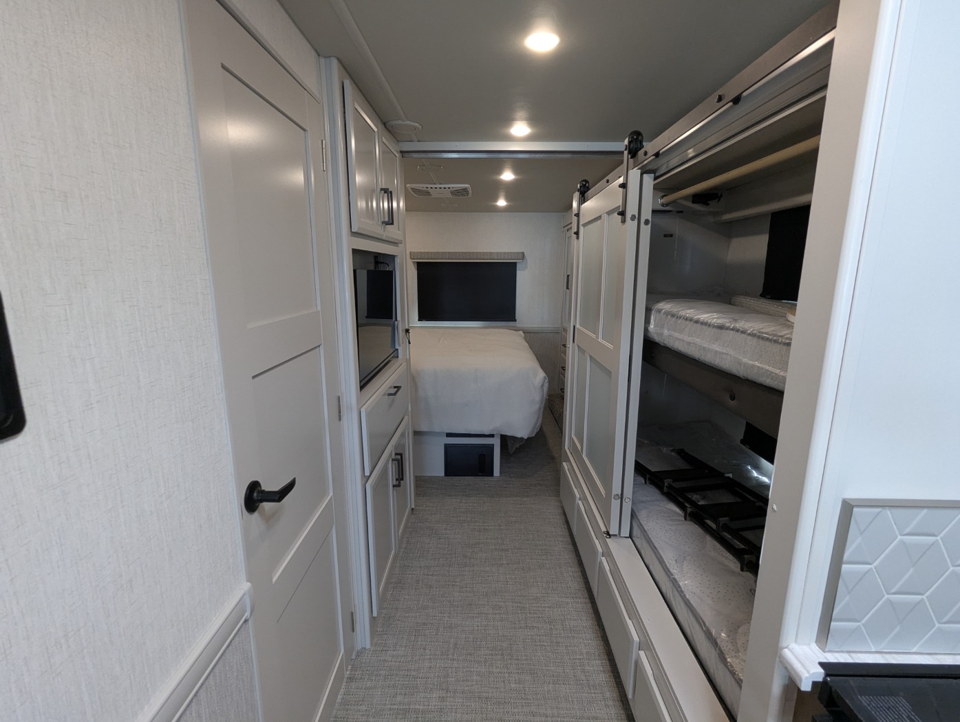 2026 Holiday Rambler Admiral 34J - Image 22